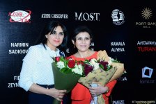 В Port Baku Mall открылась выставка 18 талантливых женщин-художниц "Вечная сила цвета" (ФОТО)