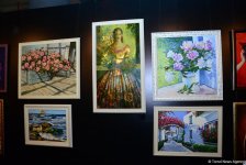 В Port Baku Mall открылась выставка 18 талантливых женщин-художниц "Вечная сила цвета" (ФОТО)