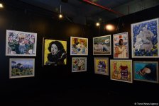 В Port Baku Mall открылась выставка 18 талантливых женщин-художниц "Вечная сила цвета" (ФОТО)