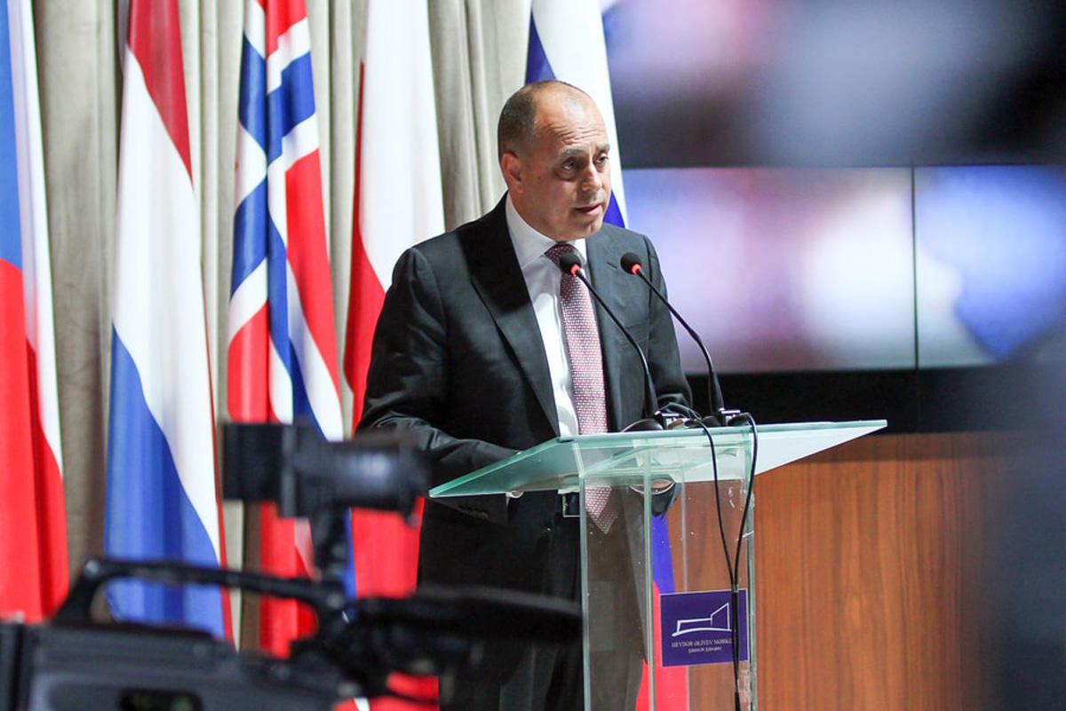 Лидеры мировых шахмат в Азербайджане – хорошее настроение на пути к победе (ФОТО)