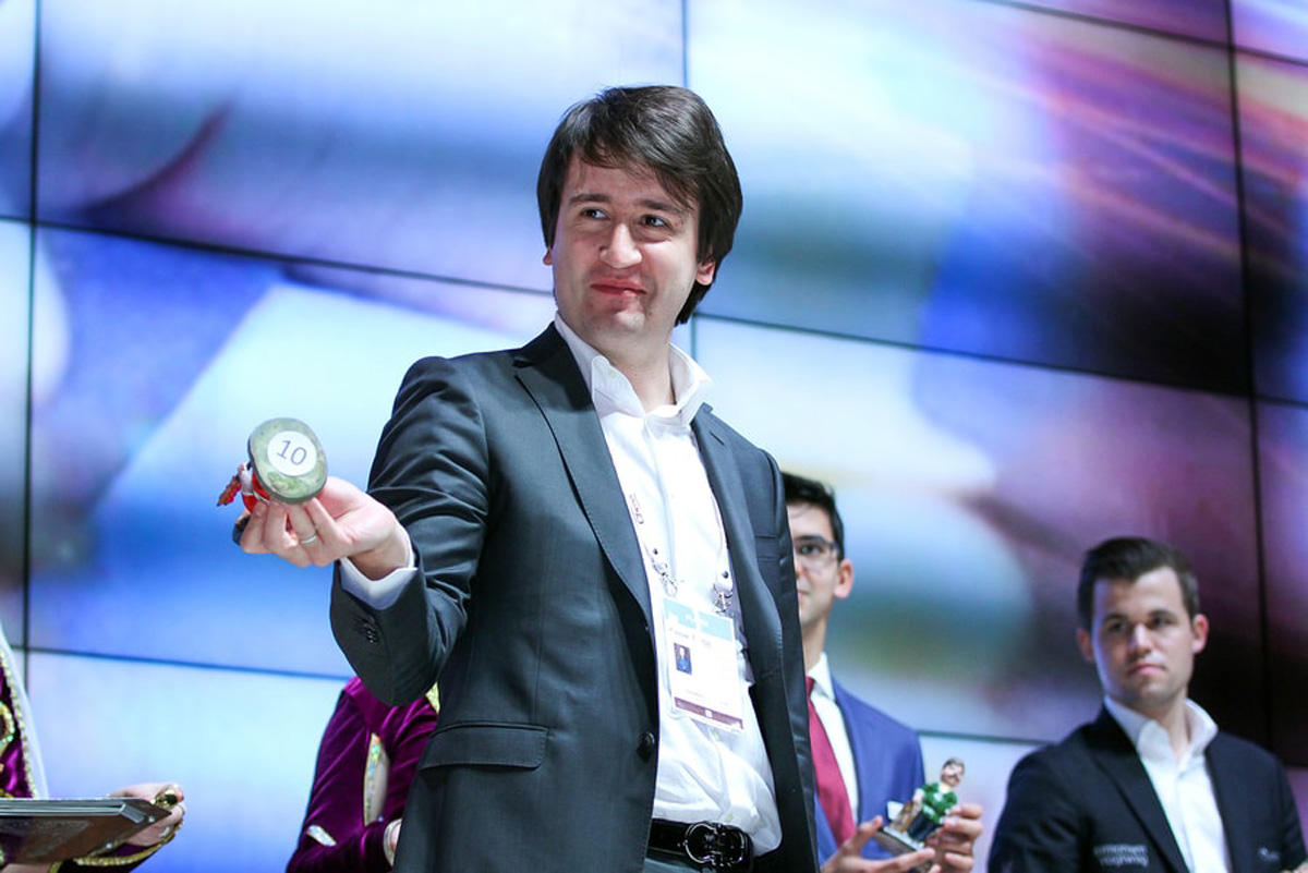 Лидеры мировых шахмат в Азербайджане – хорошее настроение на пути к победе (ФОТО)