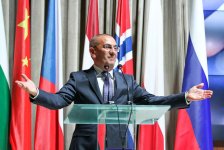 Лидеры мировых шахмат в Азербайджане – хорошее настроение на пути к победе (ФОТО)