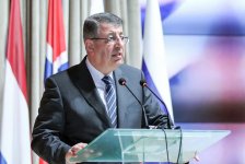 Лидеры мировых шахмат в Азербайджане – хорошее настроение на пути к победе (ФОТО)