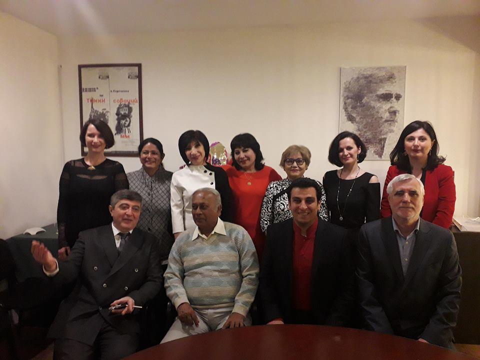 Ильхам Асадов рассказал в Грузии об азербайджанском театре (ФОТО)