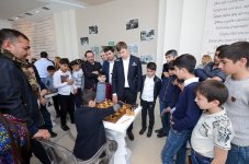 Лидеры мировых шахмат провели акцию в Шамкире (ФОТО)