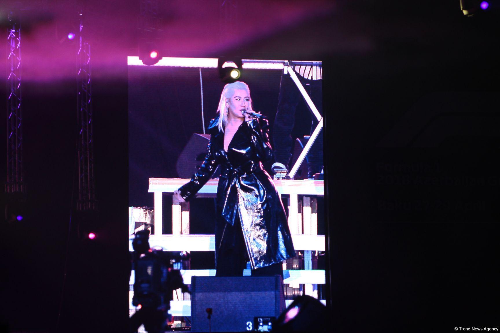 Фантастическое шоу Кристины Агилеры в рамках Гран-при Азербайджана Формулы 1 (ВИДЕО, ФОТО)