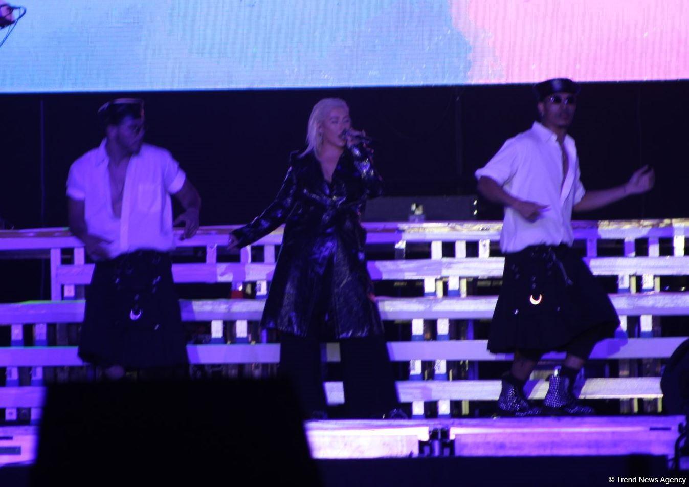 Фантастическое шоу Кристины Агилеры в рамках Гран-при Азербайджана Формулы 1 (ВИДЕО, ФОТО)