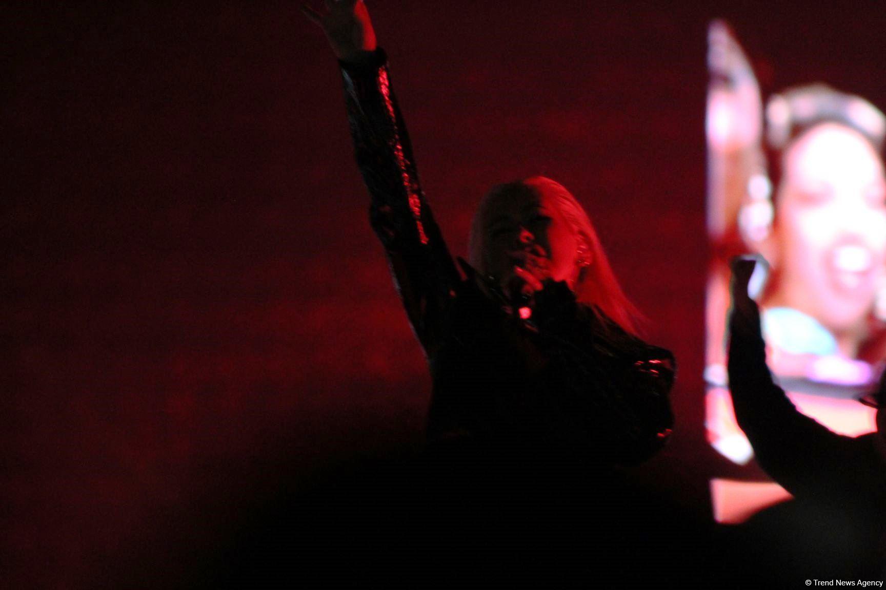 Фантастическое шоу Кристины Агилеры в рамках Гран-при Азербайджана Формулы 1 (ВИДЕО, ФОТО)