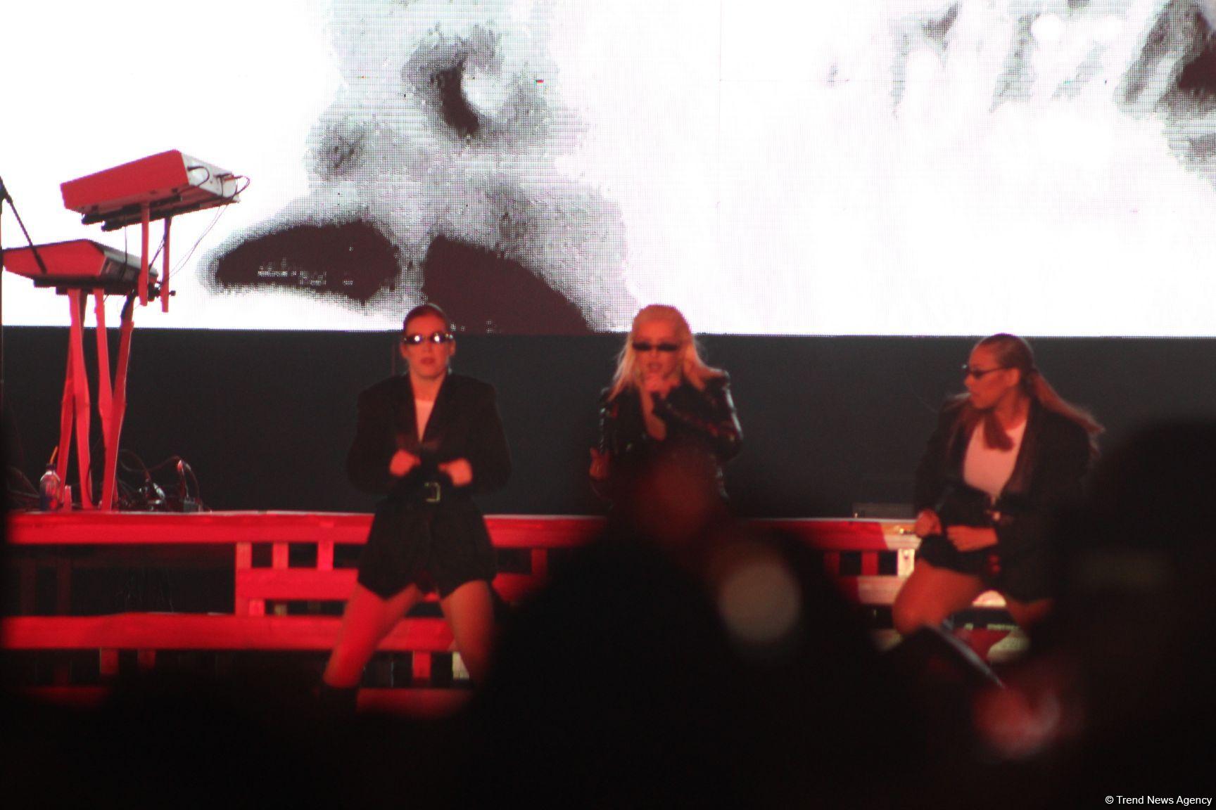 Фантастическое шоу Кристины Агилеры в рамках Гран-при Азербайджана Формулы 1 (ВИДЕО, ФОТО)