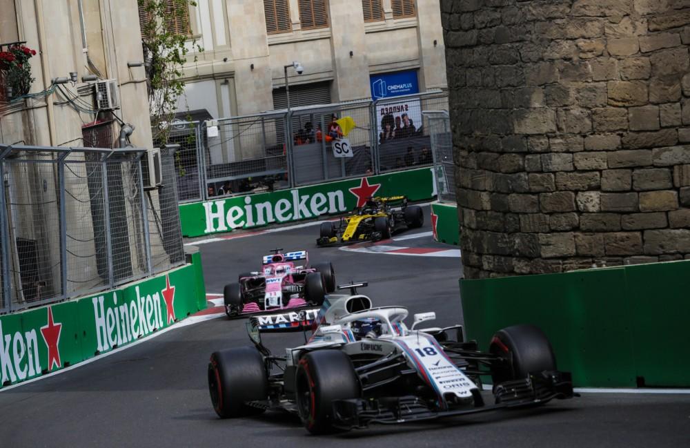 Президент Ильхам Алиев и его супруга Мехрибан Алиева наградили победителей Гран-при Азербайджана Формулы 1 (ФОТО, ВИДЕО)