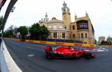 Президент Ильхам Алиев и его супруга Мехрибан Алиева наградили победителей Гран-при Азербайджана Формулы 1 (ФОТО, ВИДЕО)