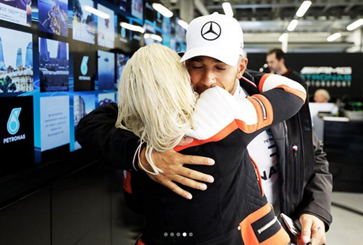 Люблю тебя, Баку - Кристина Агилера и Льюис Хэмилтон (ФОТО)