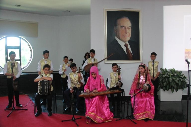 Юные музыканты выступили с концертом, посвященным 95-летию со дня рождения общенационального лидера Гейдара Алиева (ФОТО)