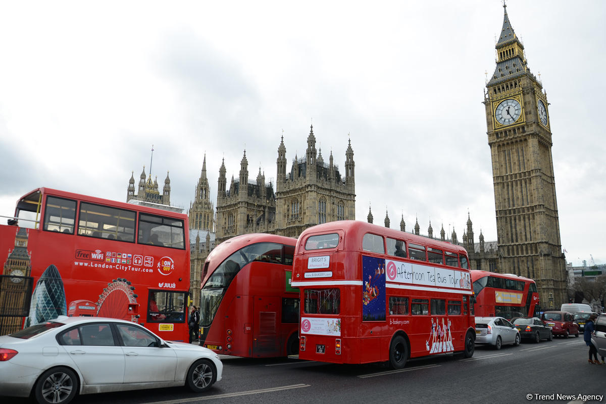 СМИ: Запрет на рекламу вредных продуктов питания введен в общественном транспорте Лондона