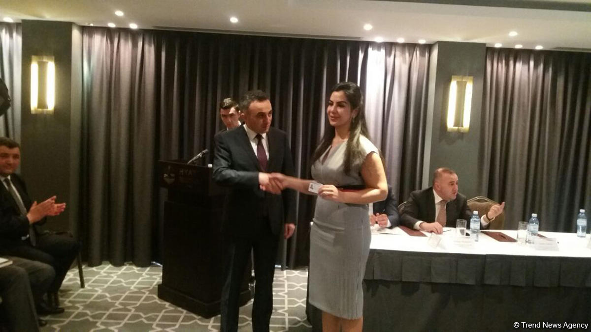 В Азербайджане 90 адвокатов принесли присягу (ФОТО)