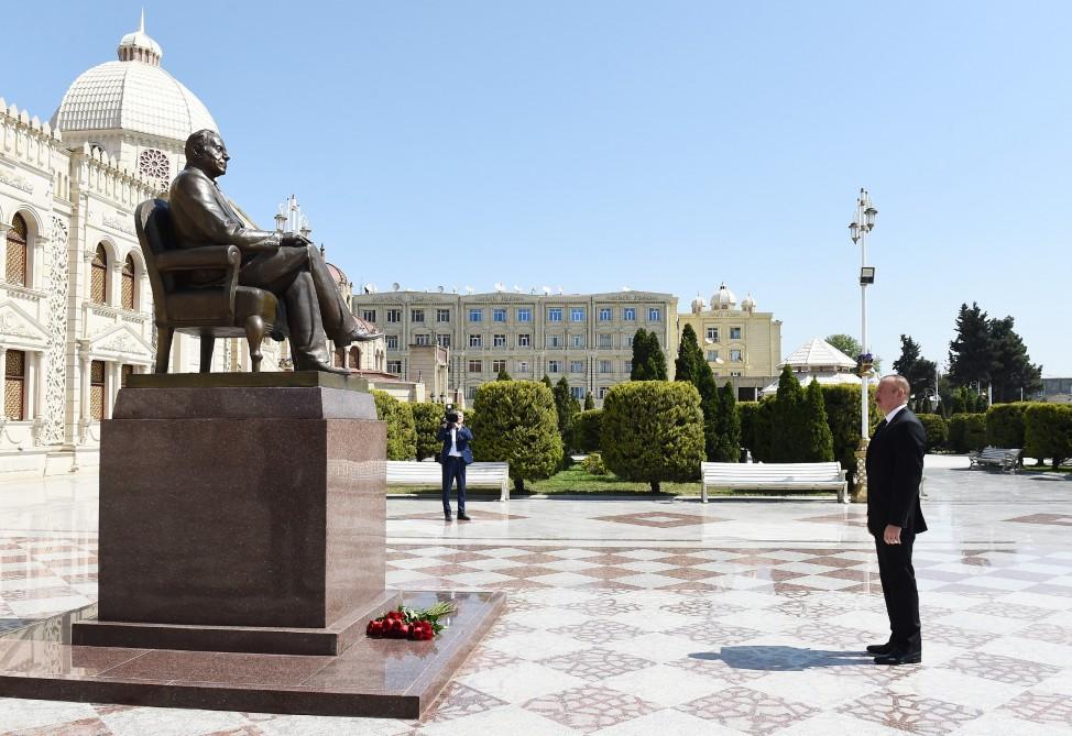 Президент Ильхам Алиев прибыл в Хачмазский район (ФОТО)