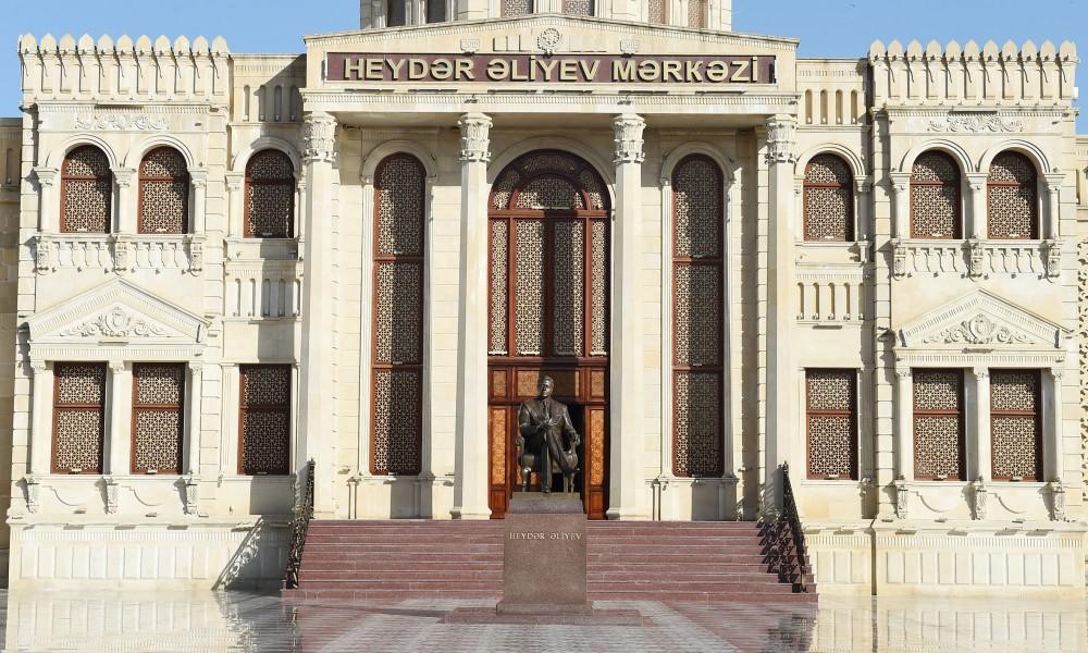 Президент Ильхам Алиев прибыл в Хачмазский район (ФОТО)