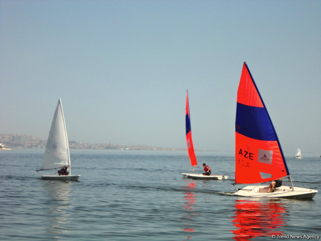 В Баку проходит регата парусных яхт, посвященная 95-й годовщине со дня рождения общенационального лидера Гейдара Алиева (ФОТО)