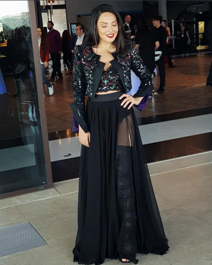 Необычный наряд Айсель Мамедовой на синей дорожке Евровидения-2018 (ФОТО)