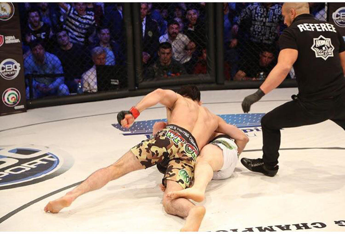 Тофиг Мусаев в красивом бою защитил чемпионский титул MMA в Баку (ВИДЕО, ФОТО)