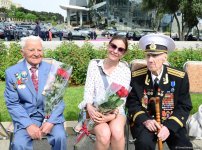 Общественность Азербайджана отмечает День Победы  (ФОТО)