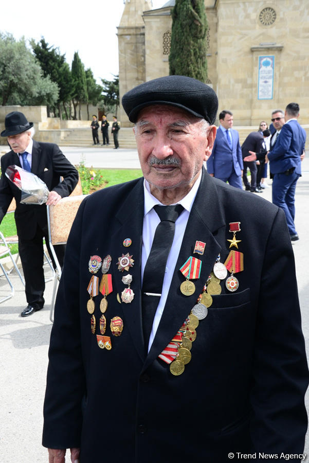 Общественность Азербайджана отмечает День Победы  (ФОТО)