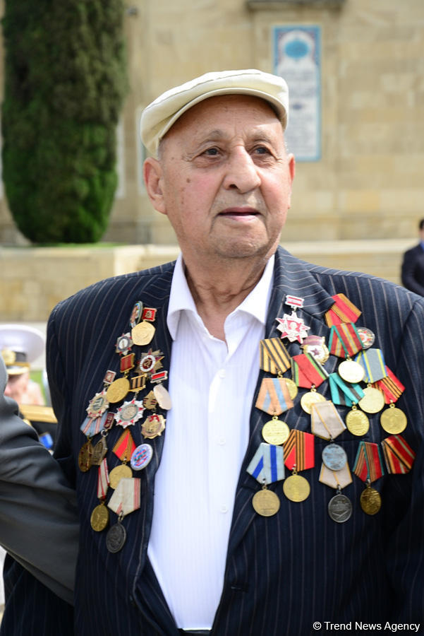 Общественность Азербайджана отмечает День Победы  (ФОТО)