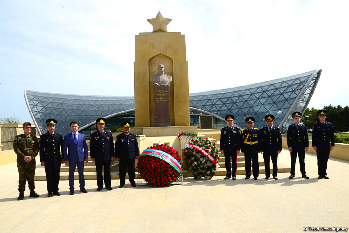 Общественность Азербайджана отмечает День Победы  (ФОТО)