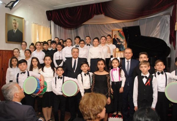 В Баку состоялся концерт, посвященный 95-летию со дня рождения общенационального лидера Гейдара Алиева (ФОТО)