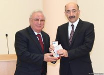 В Баку состоялось награждение деятелей культуры и искусства (ФОТО)