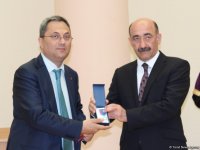 В Баку состоялось награждение деятелей культуры и искусства (ФОТО)