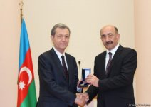 В Баку состоялось награждение деятелей культуры и искусства (ФОТО)