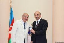 В Баку состоялось награждение деятелей культуры и искусства (ФОТО)