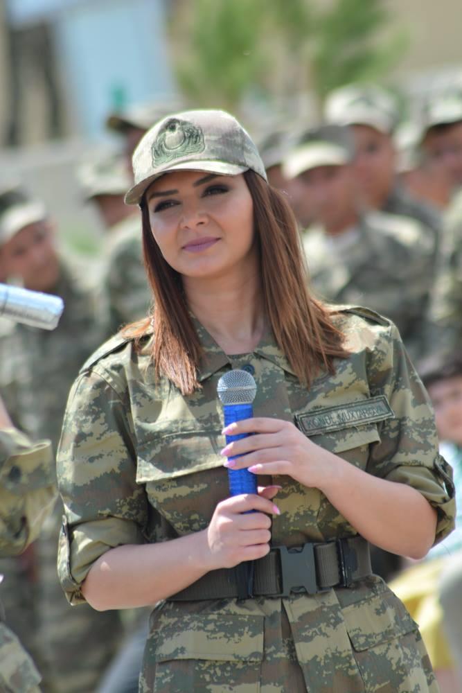 В Евлахе прошел праздничный концерт для военнослужащих (ФОТО)