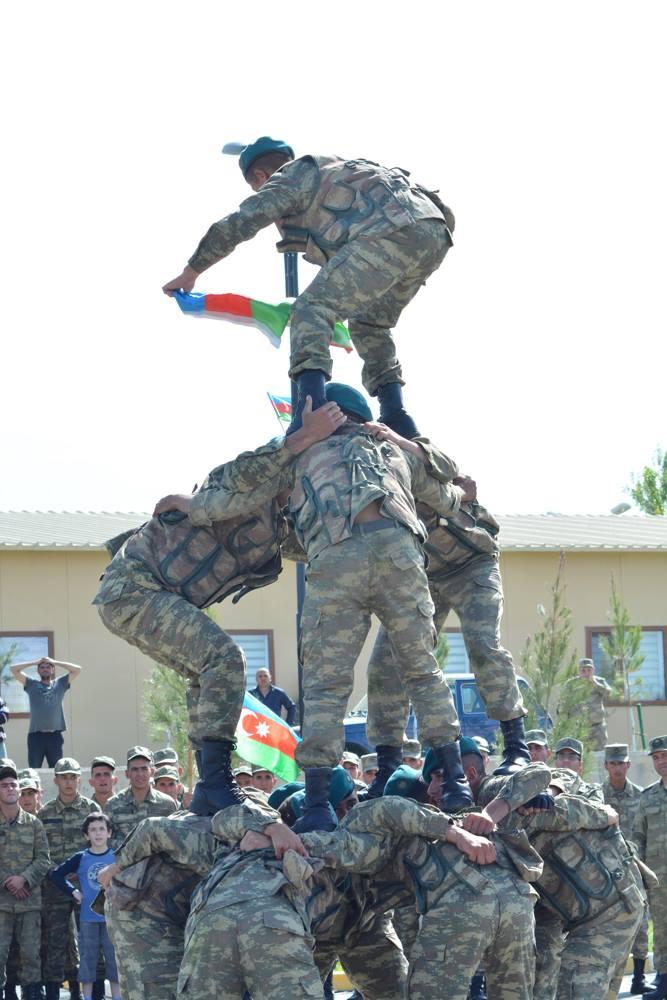 В Евлахе прошел праздничный концерт для военнослужащих (ФОТО)