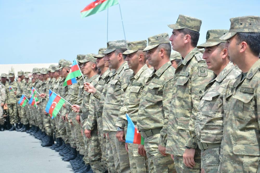 В Евлахе прошел праздничный концерт для военнослужащих (ФОТО)