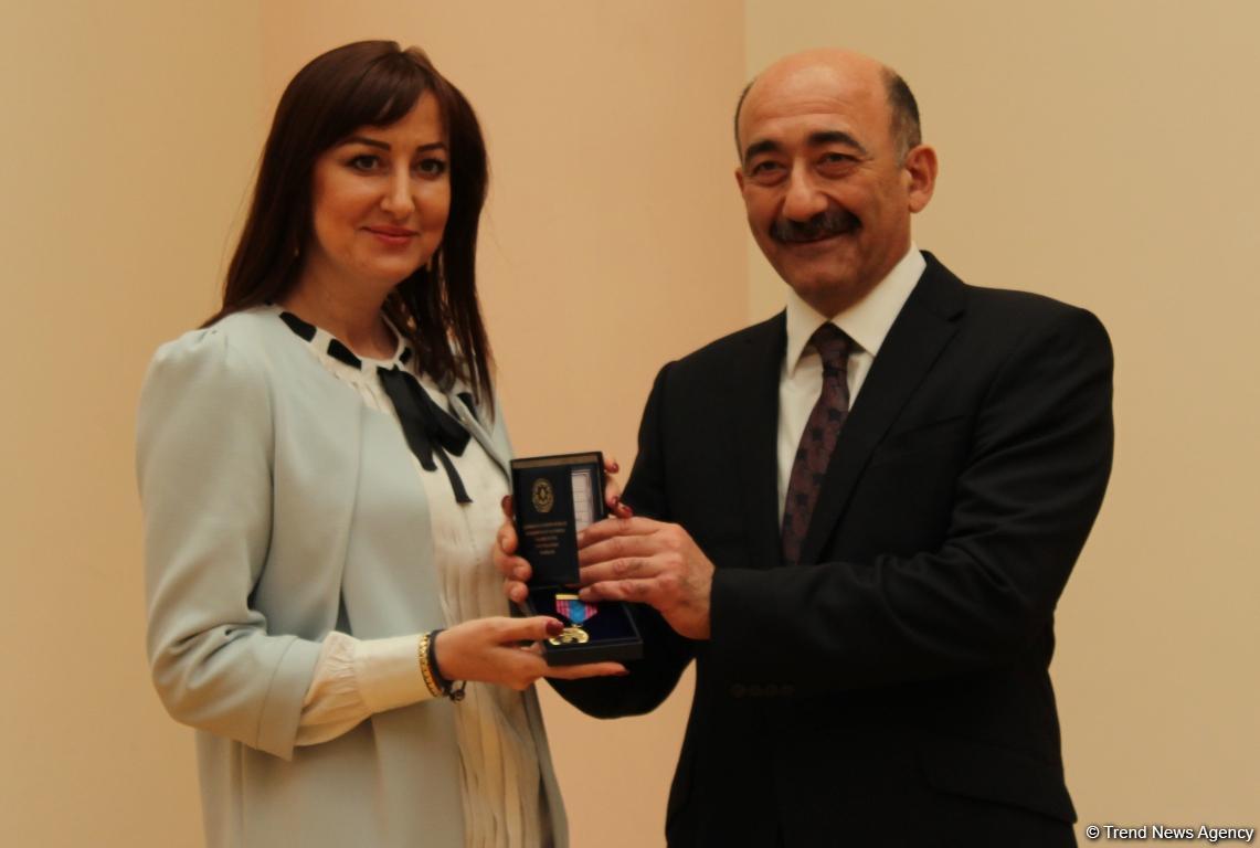 В Баку состоялось награждение деятелей культуры и искусства (ФОТО)