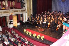 Выступление азербайджанских музыкантов в Белграде встречено бурными аплодисментами (ФОТО)