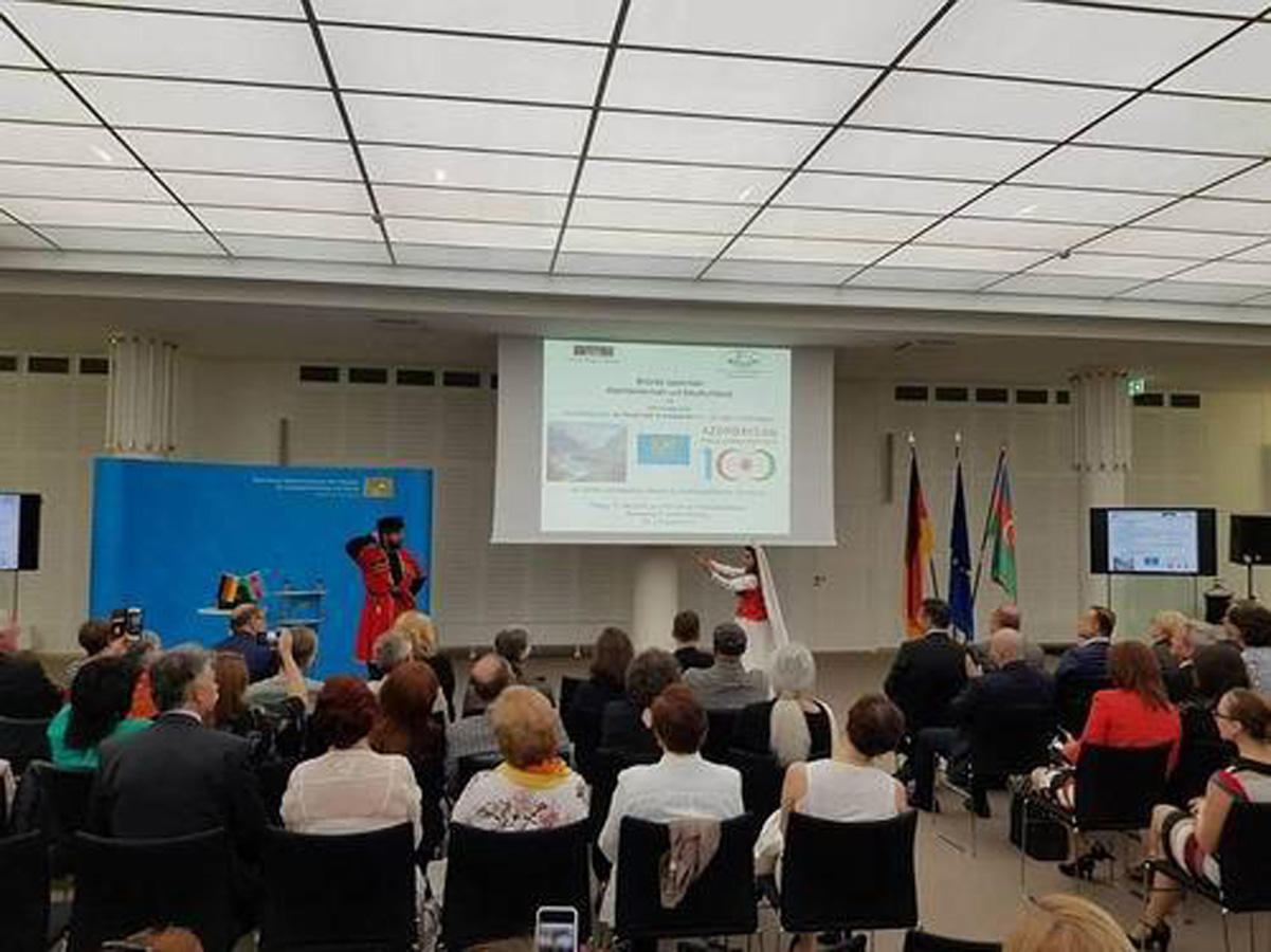 В центре культуры и туризма Нюрнберга прошел день Азербайджана (ФОТО)