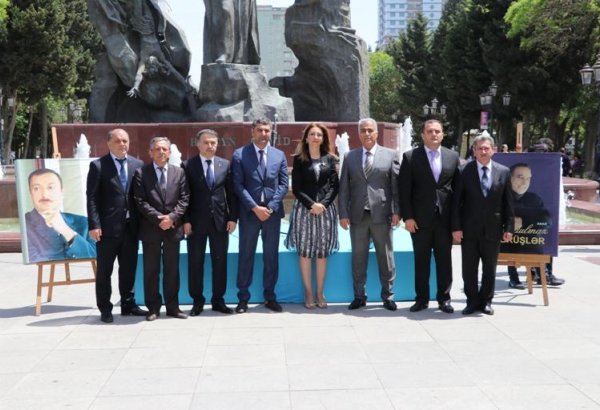 Праздник книги в Баку с участием звезд (ФОТО)