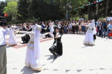 Праздник книги в Баку с участием звезд (ФОТО)