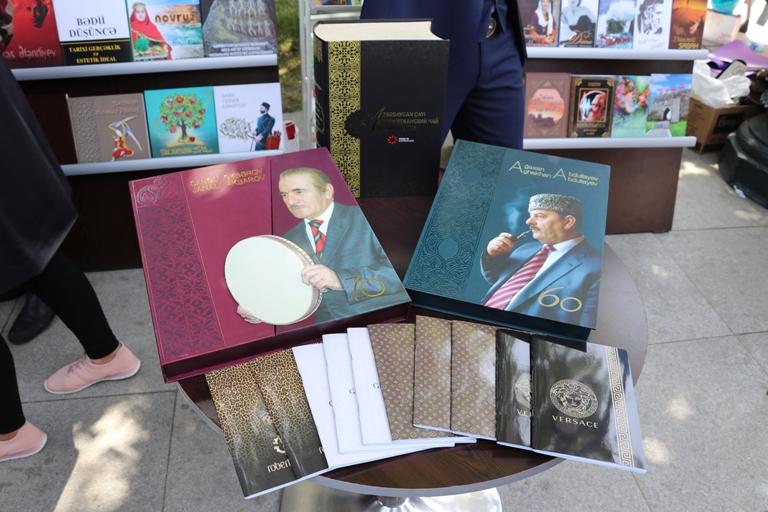 Праздник книги в Баку с участием звезд (ФОТО)