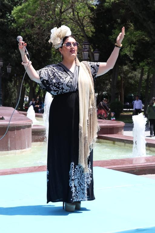 Праздник книги в Баку с участием звезд (ФОТО)