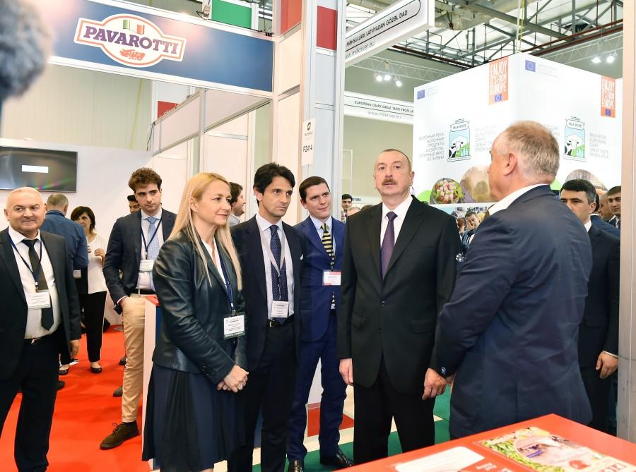 Президент Ильхам Алиев ознакомился с XXIV Азербайджанской международной продовольственной выставкой (ФОТО)