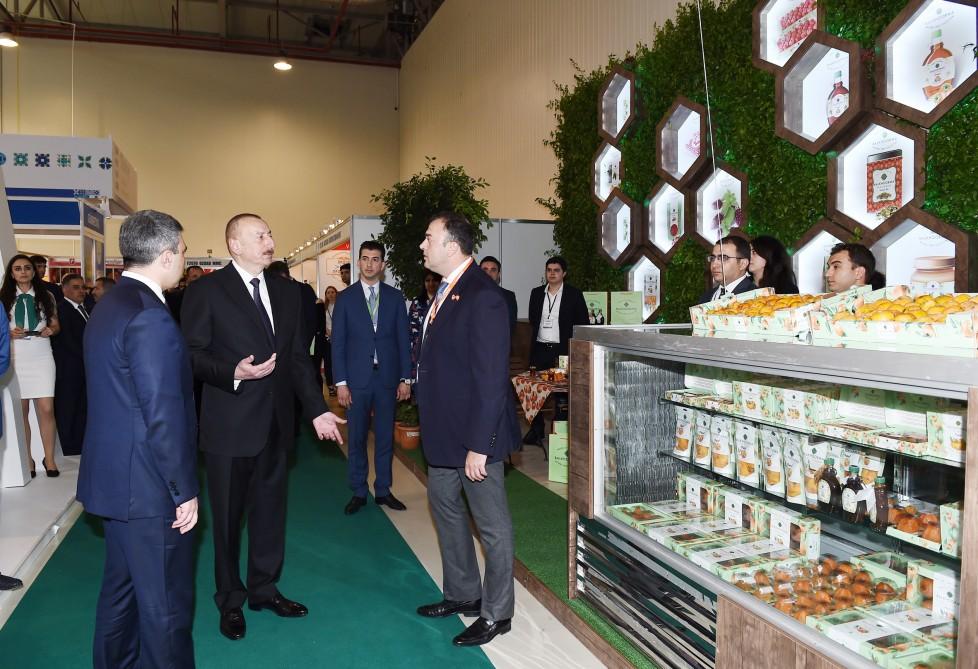 Президент Ильхам Алиев ознакомился с XXIV Азербайджанской международной продовольственной выставкой (ФОТО)