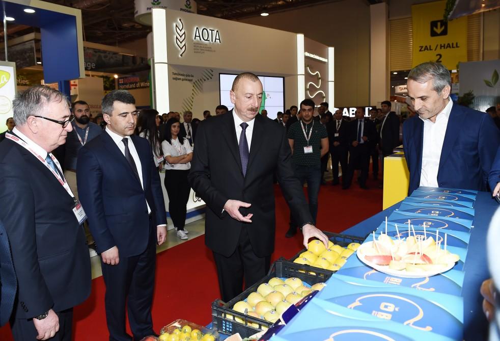 Президент Ильхам Алиев ознакомился с XXIV Азербайджанской международной продовольственной выставкой (ФОТО)