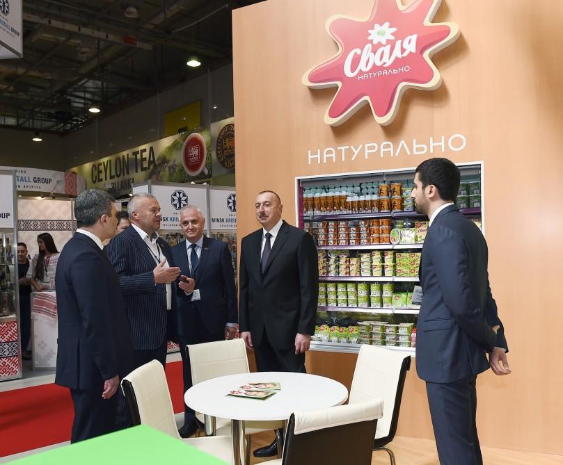 Президент Ильхам Алиев ознакомился с XXIV Азербайджанской международной продовольственной выставкой (ФОТО)