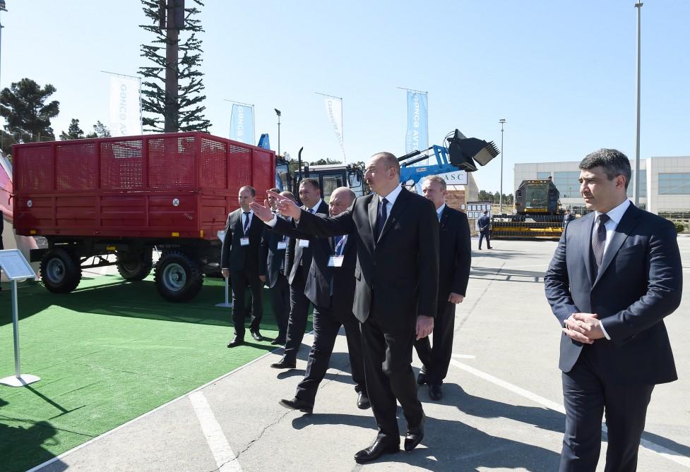 Президент Ильхам Алиев ознакомился с XXIV Азербайджанской международной продовольственной выставкой (ФОТО)