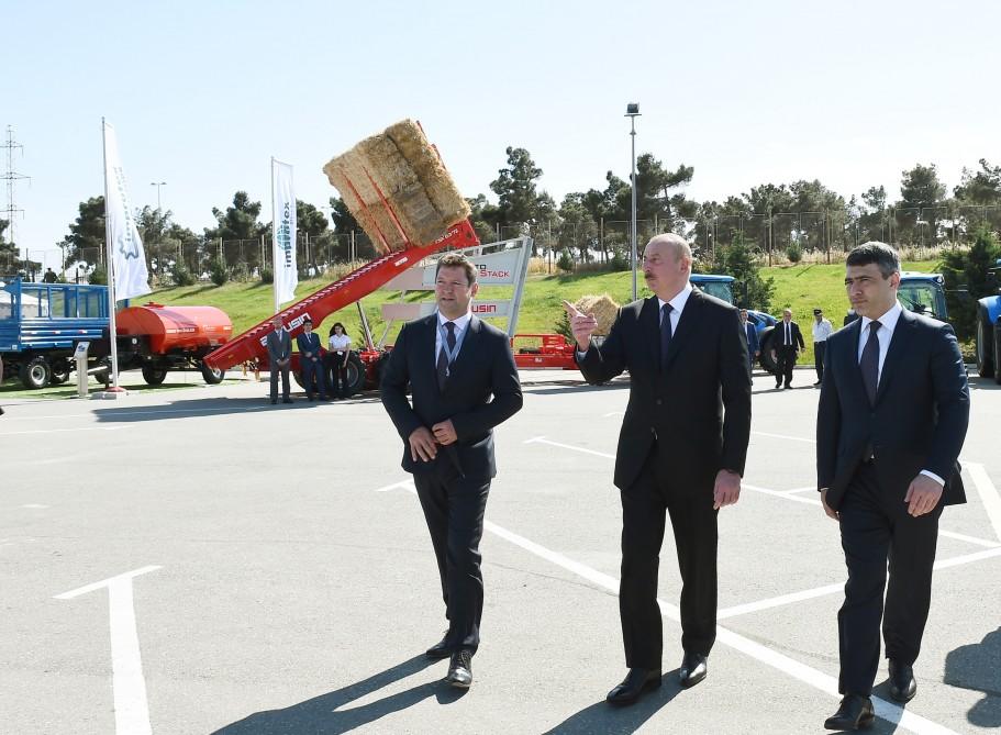 Президент Ильхам Алиев ознакомился с XXIV Азербайджанской международной продовольственной выставкой (ФОТО)