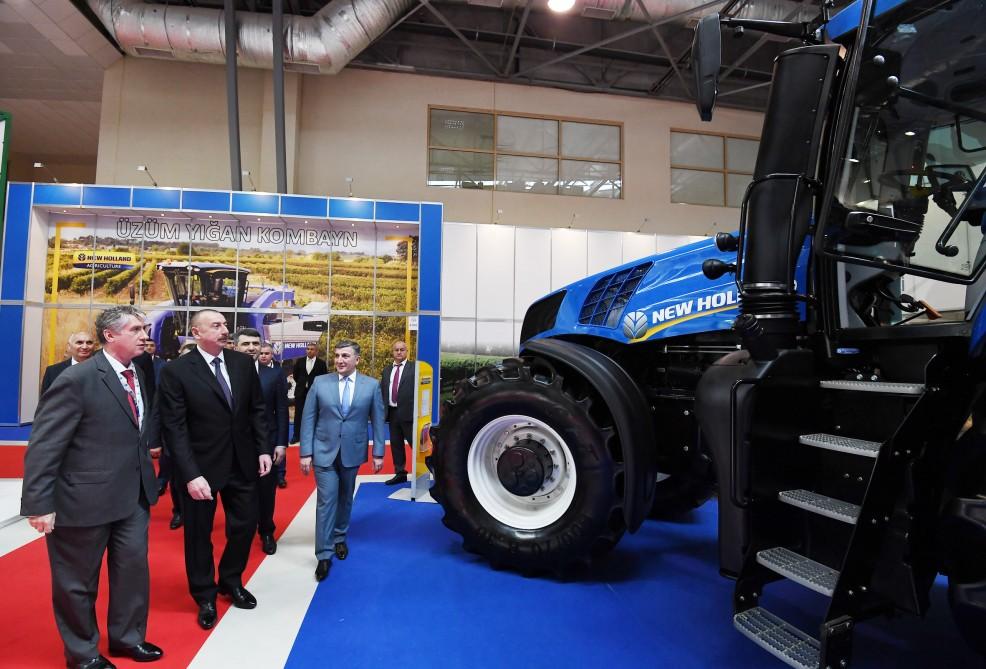 Президент Ильхам Алиев ознакомился с XXIV Азербайджанской международной продовольственной выставкой (ФОТО)